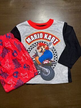 Mario Kart Boys Graphic Pajama Set - Red, Gray, Black